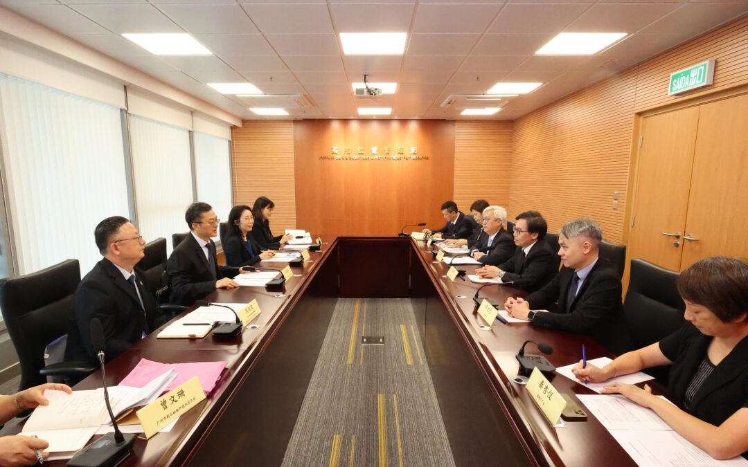 O Instituto para a Supervisão e Administração Farmacêutica aprofunda cooperação relativa à supervisão do mercado com a Administração para a Regulação do Mercado de Guangzhou e o Instituto de Controlo de Drogas de Guangzhou