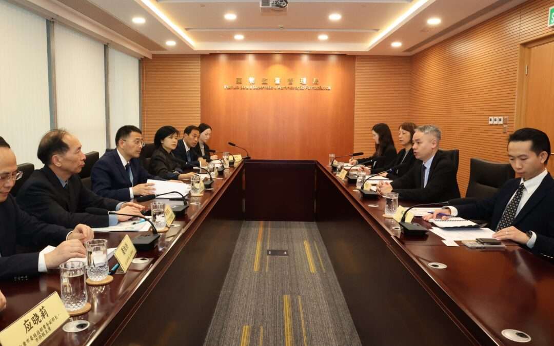 藥監局與金華市委統戰部交流  共商中醫藥大健康產業發展