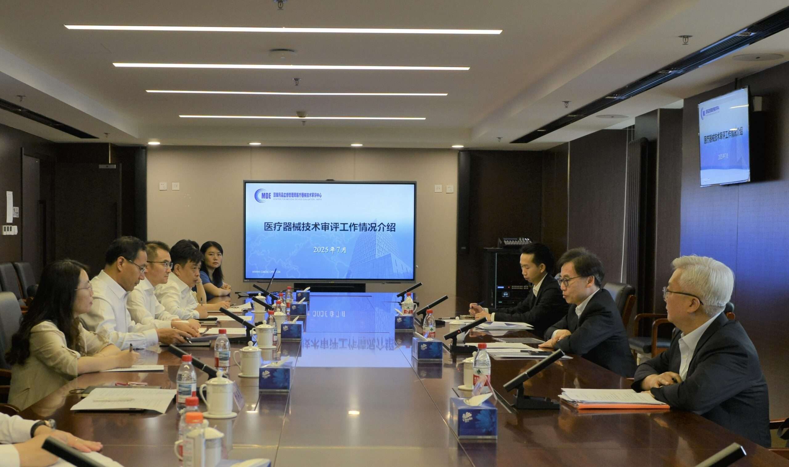 澳門藥監局赴京商談醫療器械審評合作 並調研內地醫械及中藥產業發展