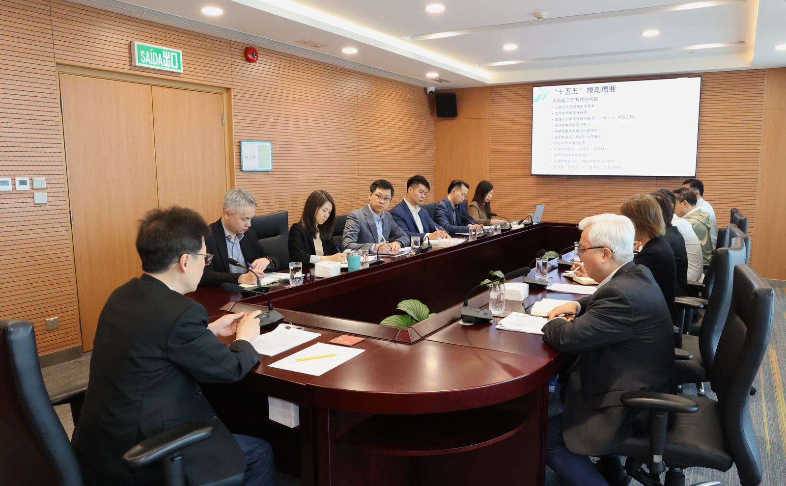 藥物監督管理局領導及主管學習全國兩會精神及國家“十五五”規劃綱要